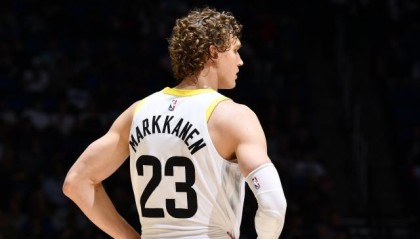 开云体育-爵士GM：休赛期本想打造一支有冠军潜力的阵容