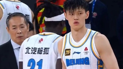 北京男篮曾凡博即将复出，徐昕砍24+14被喊MVP，郭昊文现废人动作