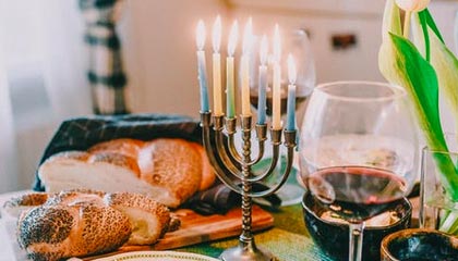 kaiyun-CBA裁判再度登上热搜榜 抢五大战吹罚成败笔